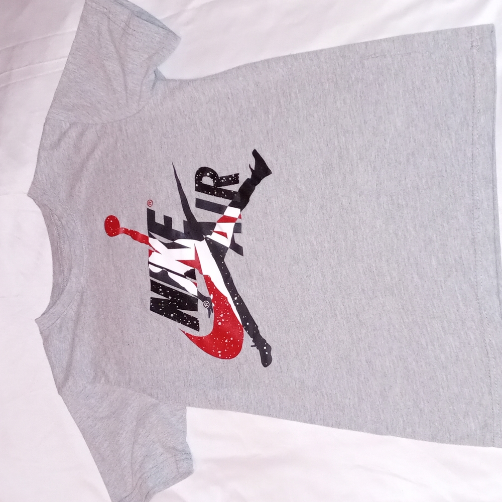 Air Jordan Tee M (10/12) big boys